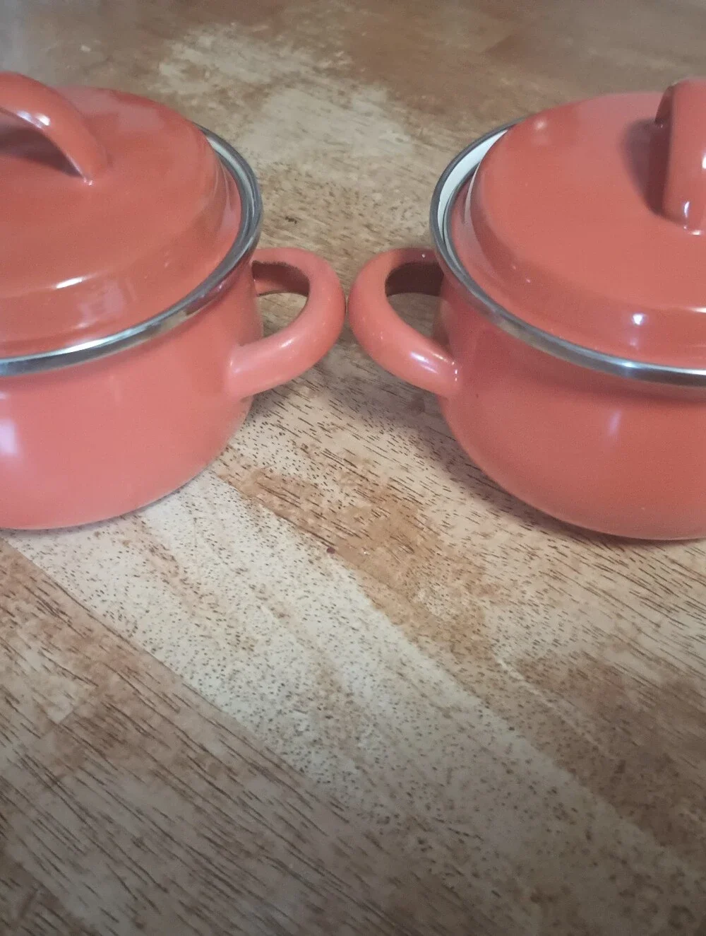 2 Mini Enamel Pots/Bowls With Lids. Orange